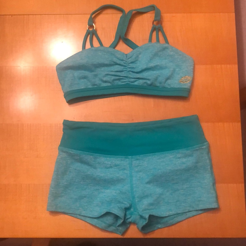 California Kisses girl’s dance outfit